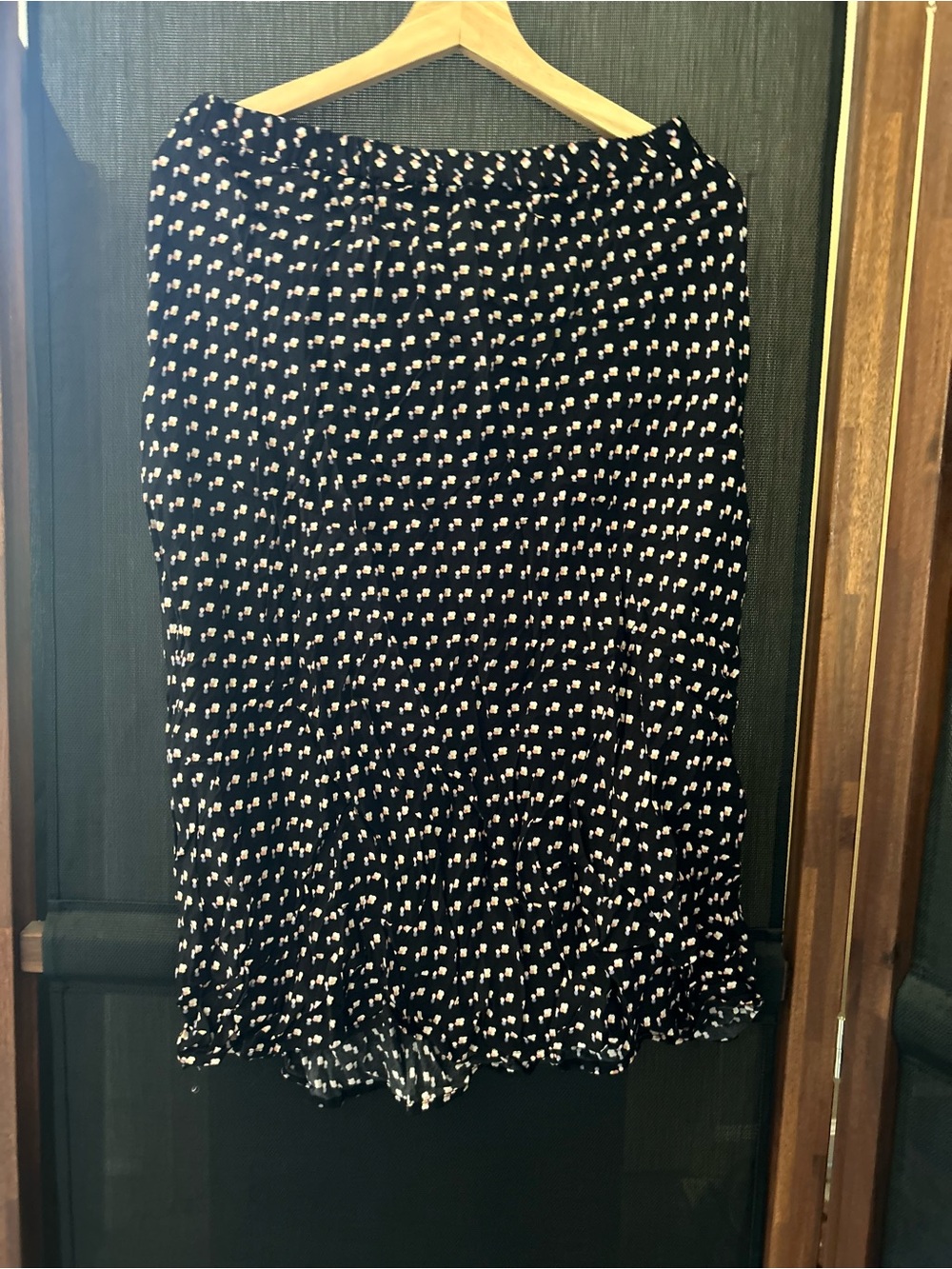 Old Navy Black Midi Skirt with White Micro-Print